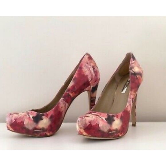 Bcbgeneration Washed Floral Parade Platform Pump - Picture 13 of 14